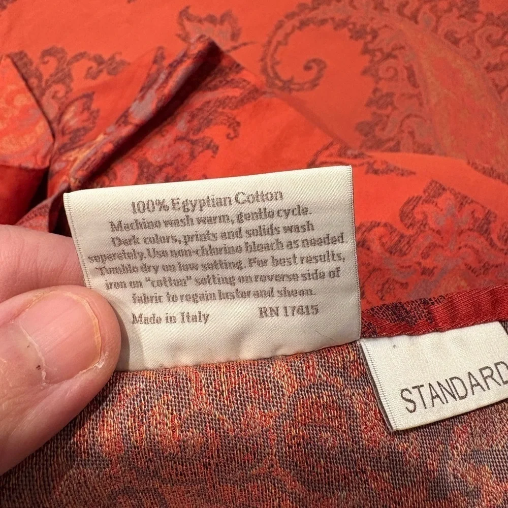 SFERRA Red Paisley Pillowcases